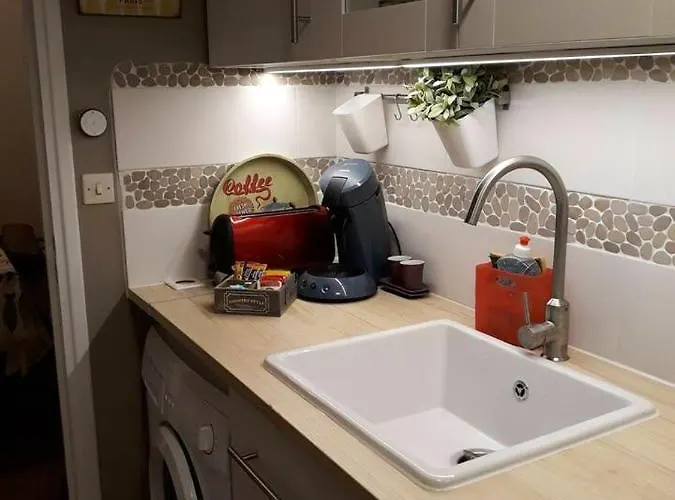 Maison Charmante Aux Mathes Avec Jardin Clôturé. * Les Mathes