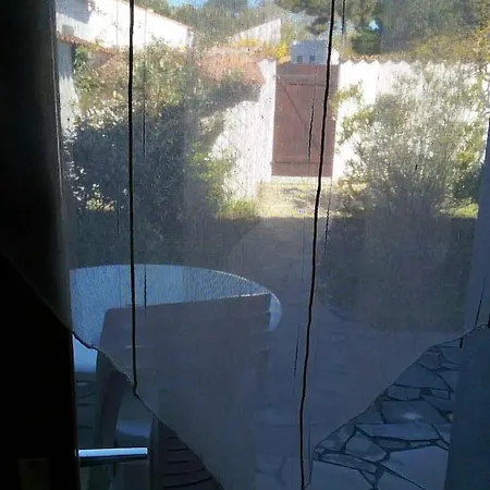 بيت للعطل Maison Charmante Aux Mathes Avec Jardin Cloture. *